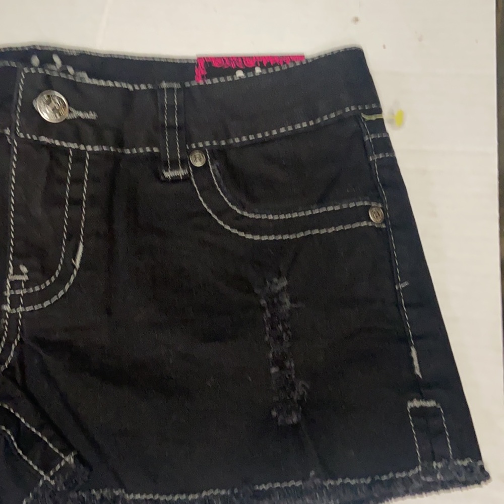 Reign shorts - Picture 3 of 8